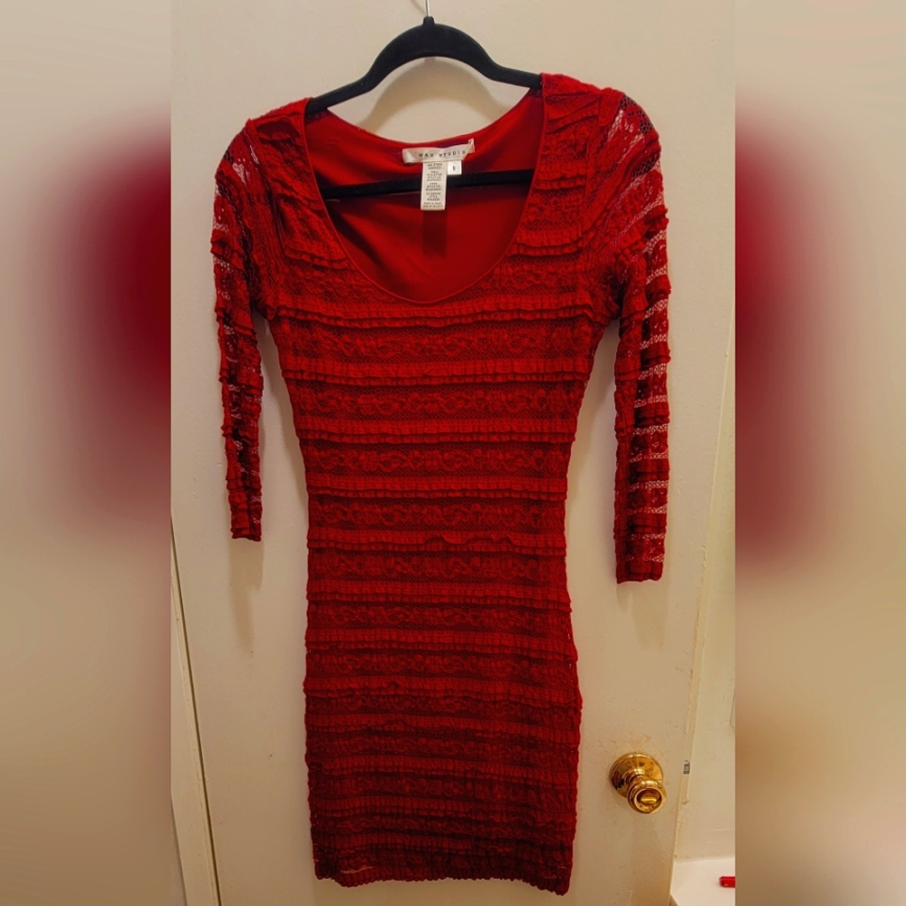 Max Studio Size Small Woman's Lined RED Lace  Dress - Form Fitting yet Stretchy